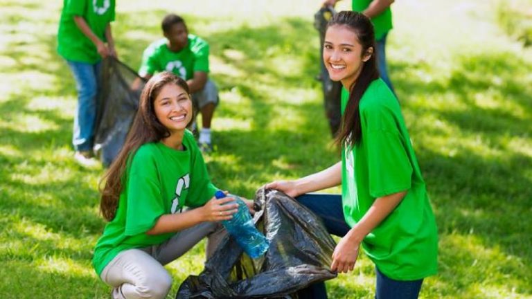 Lee más sobre el artículo Estudiantes de las secundarias de la Ciudad de Buenos Aires participaron del Hackatón de Jóvenes por el Ambiente