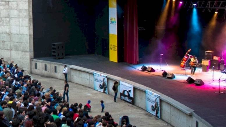 Festival en el Parque Centenario