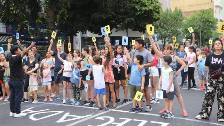 Los vecinos de la Comuna 5 compartieron una actividad de encuentro y juego