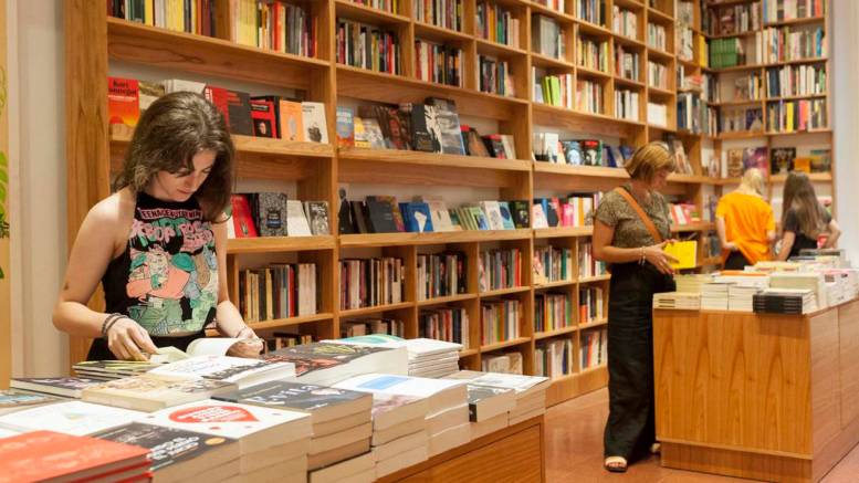 En este momento estás viendo Las editoriales independientes decidieron postergar el aumento de precios