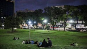 Lee más sobre el artículo Se reforzaron las luminarias públicas del Parque Barrancas de Belgrano